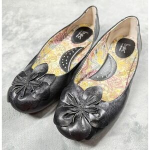 B.ø.c Shoes Womens Size 8 Black Leather Ballet Flats Flower Toe Slip On Comfort